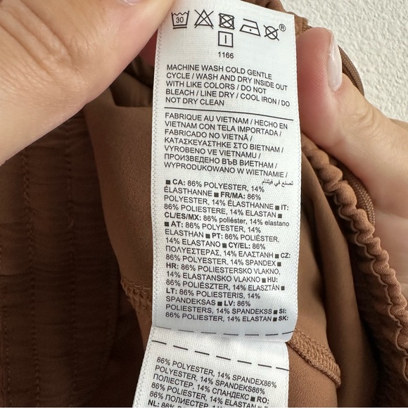 Athleta Promenade Cargo Pants Size: XS, NWT - Picture 10 of 11